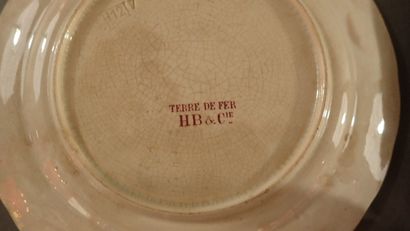 ***« Au Maroc » Deux assiettes en faïence...