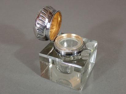 Encrier en verre avec fermoir en argent à...