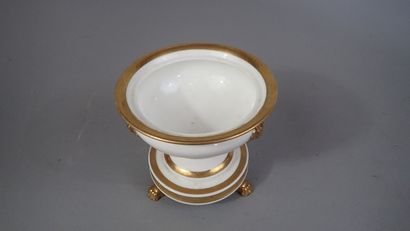 Confiturier en porcelaine de Paris blanche...