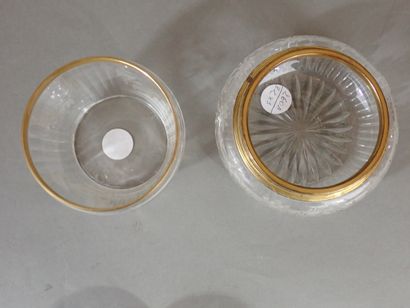 BACCARAT dans le goût de, Lot de deux coupes...