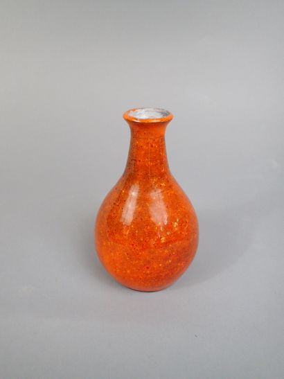 SC CANNES. Vase en céramique de forme balustre...