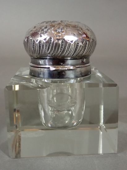 Encrier en verre avec fermoir en argent à...