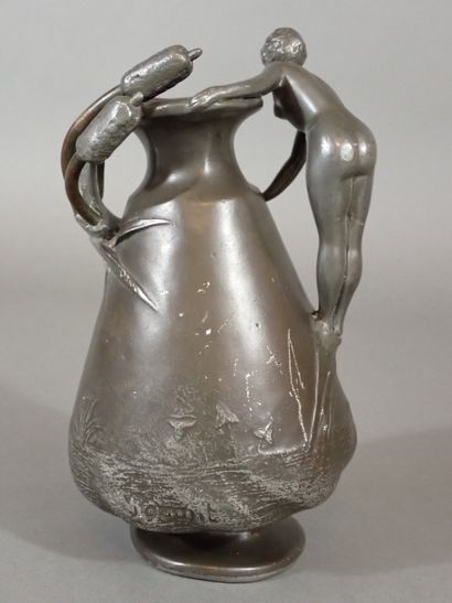 Jules JOUANT (1863-1921), Vase en étain de...