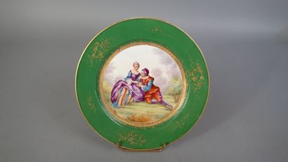 Assiette en porcelaine de Sèvres à décor...