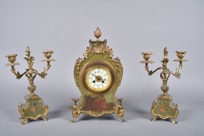 Garniture de cheminée en bois laqué vert...