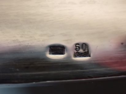 Grand plat de service en métal argenté, les...