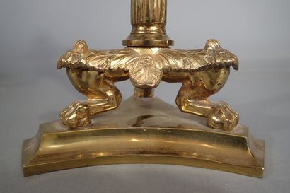 Bougeoir en bronze doré à 4 bras de lumière,...