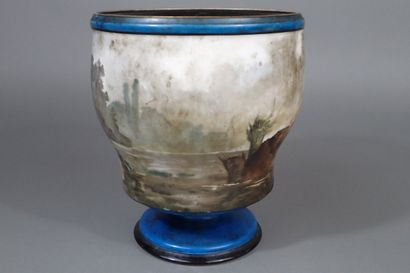 Ensemble de deux cache-pots en porcelaine...