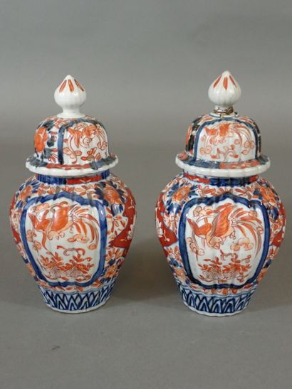 Japon, Imari, fin du XIXe siècle, Paire de...