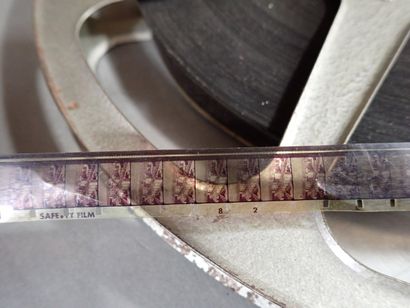 Caisse en bois RKO Radio-Films SA. Dim totales...
