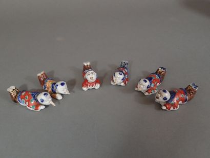 JAPON. Six sifflets en porcelaine d'Arita...