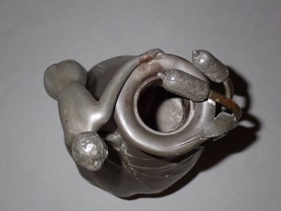 Jules JOUANT (1863-1921), Vase en étain de...