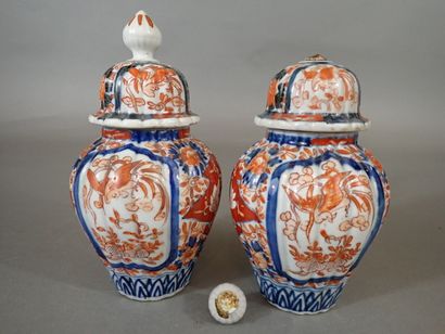 Japon, Imari, fin du XIXe siècle, Paire de...