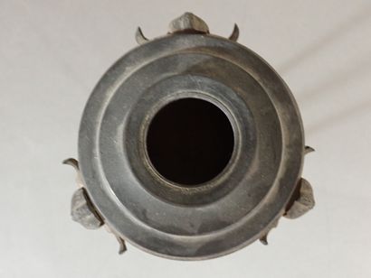Petite cassolette en athénienne en bronze...