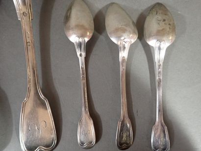 Lot de couverts en argent, modèle filet et...