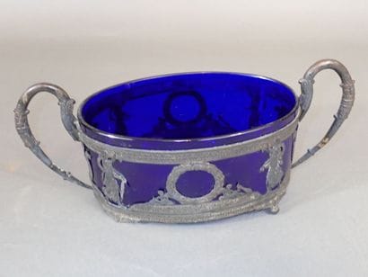 Jardinière de style néoclassique en verre...