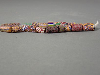 [VENISE] Collier de 19 perles en pâte de...