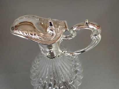 Carafe en verre et métal argenté de style...