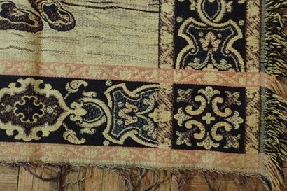 Dessus de table oriental à décor d'une scène...
