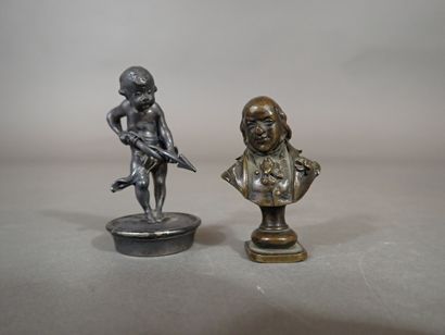Cachet en bronze figurant un buste d'homme...