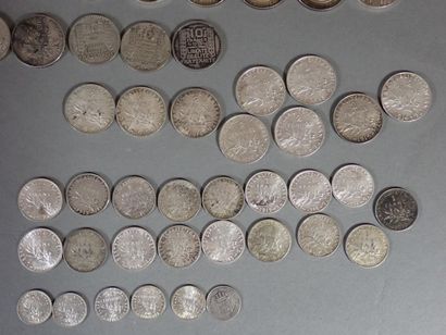FRANCE - Ensemble de monnaies en argent comprenant...