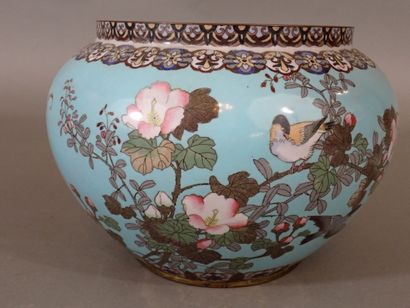 JAPON, fin XIXe ?, Cache-pot en émail cloisonné...
