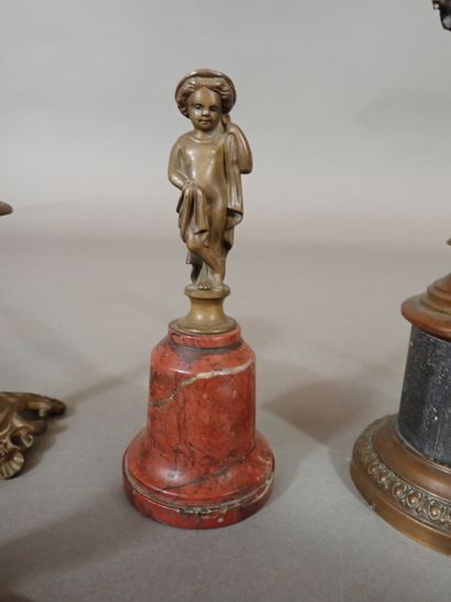 Lot de petits sujets en bronze et régule....
