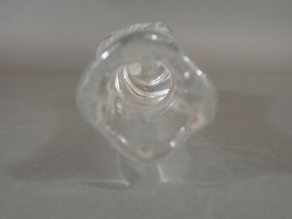SAINT-LOUIS, Vase soliflore en cristal de...