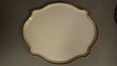 Limoges modèle PALLAS. Lot de trois pièces...