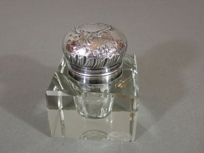 Encrier en verre avec fermoir en argent à...