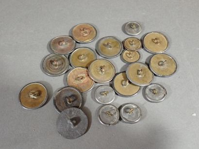 Ensemble de 21 boutons grenadier, chasseurs...