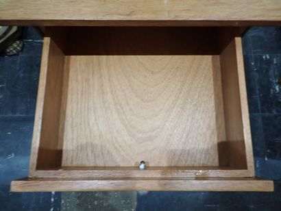 Ecole du Xxe siècle, Table carrée en bois,...
