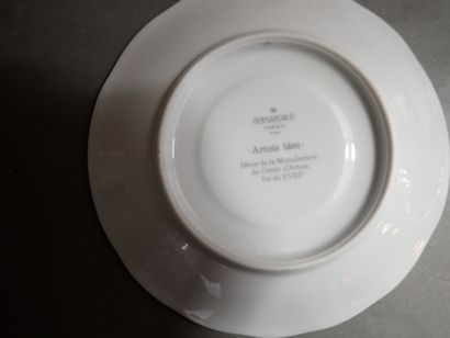 BERNARDAUD, Limoges, France. Service à thé...