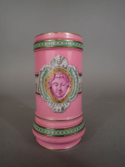 Vase rouleau en porcelaine émaillée à fond...