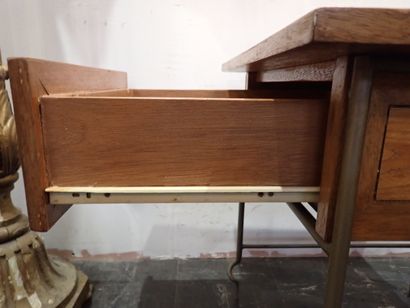 Ecole du Xxe siècle, Table carrée en bois,...