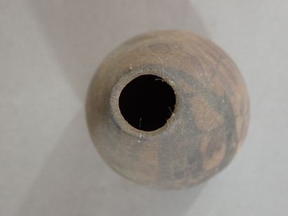 CIBOURE, Vase ovoïde en grès à décor émaillé...