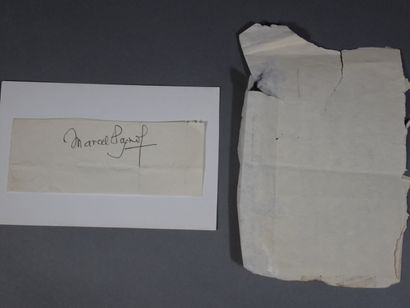 Lot de 3 papiers comprenant : 
- Carte postale...
