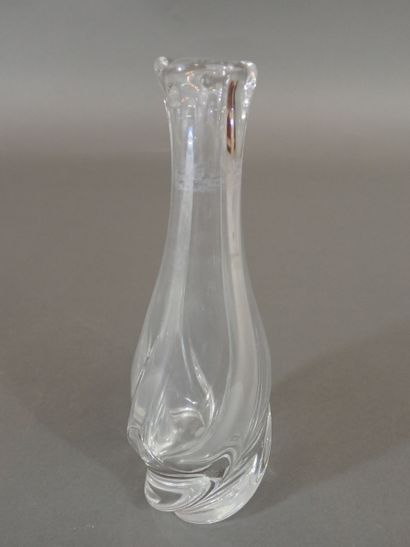 SAINT-LOUIS, Vase soliflore en cristal de...