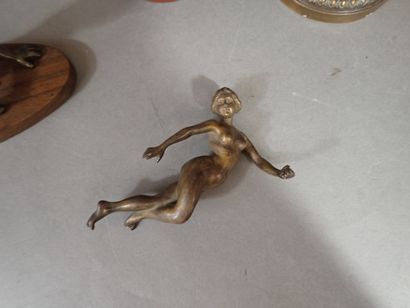 Lot de petits sujets en bronze et régule....