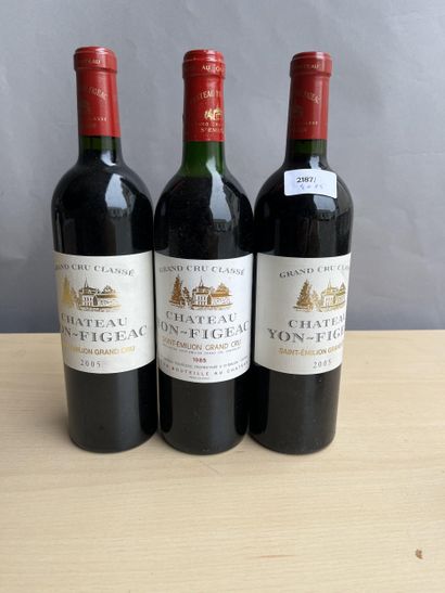 3 bouteilles dont 1 bouteille Château Yon-Figeac...