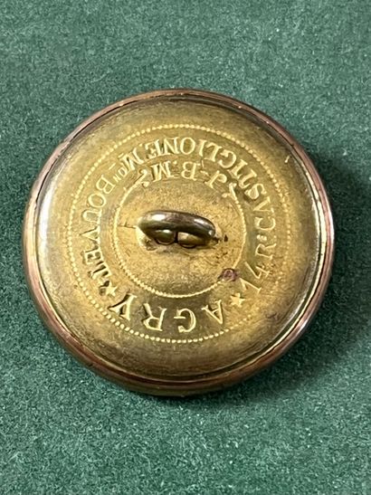 IDF. Bouton de tenue de l’équipage Dervaux...