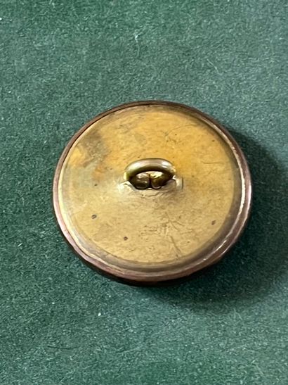 NIE. Bouton de tenue du vautrait Nivernais...