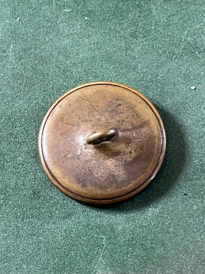 BOURB. Bouton de tenue du rallye Chapeau...