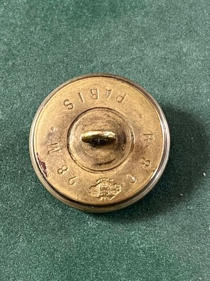 SO. Bouton de tenue de l’équipage de Virelade...
