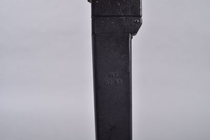 Fr- Baïonnette FAMAS. Poignée à plaquettes...