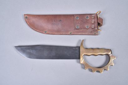 Couteau coup de poing australien. Poignée...