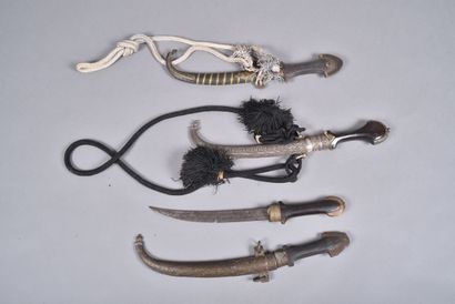 Lot de 4 Koumia marocaines dont trois avec...