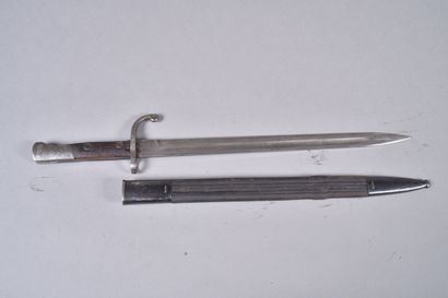 Brésil. Baïonnette modèle 1934. Poignée à...