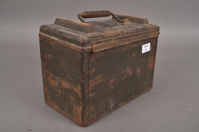 Caisse à munitions en métal, avec inscription...