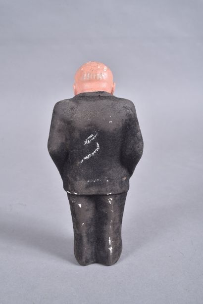 Winston Churchill. Statuette en plâtre peint...